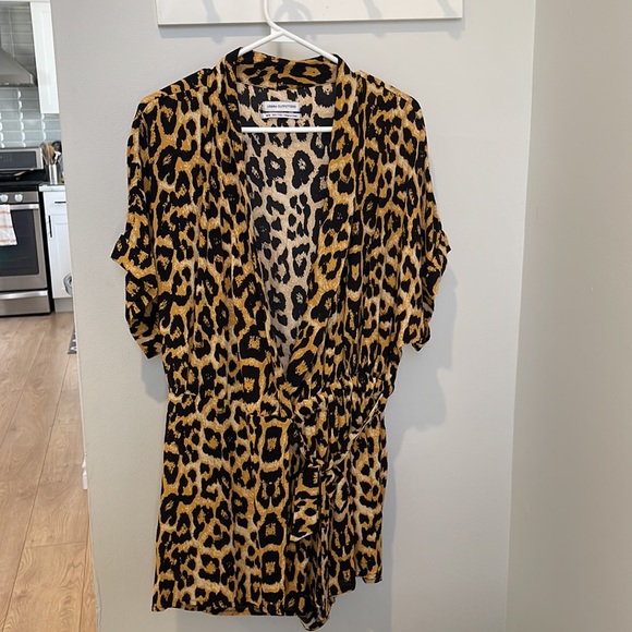 Urban Outfitters leopard jumper - Picture 3 of 6